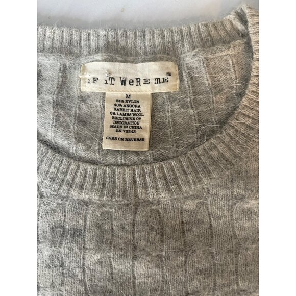 Women’s Gray  If It Were Me Sweater 54% nylon 40% angora 6% lamb’s wool Size M - Picture 4 of 7